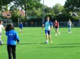 Laatste training S.K.N.W.K. JO11-1JM van seizoen 2022-2023 (partijtje tegen de ouders) (60/221)